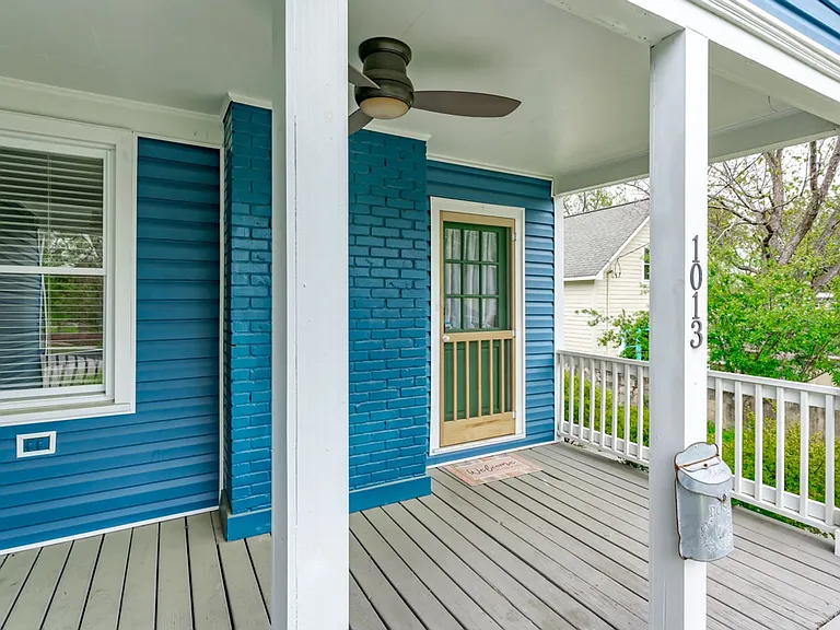 1013 Price Ave — Photo 3