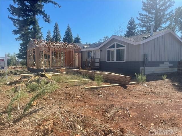 1st image of 420 Plantation Dr