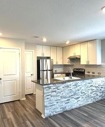 3rd image of 314 Pradera Cv