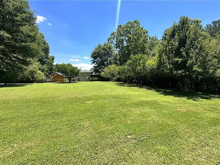 6684 Londonderry Dr — Photo 4