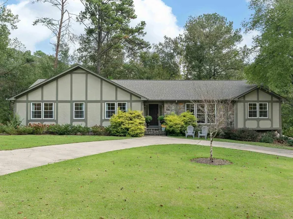 1257 Branchwater Ln, Vestavia, AL 35216