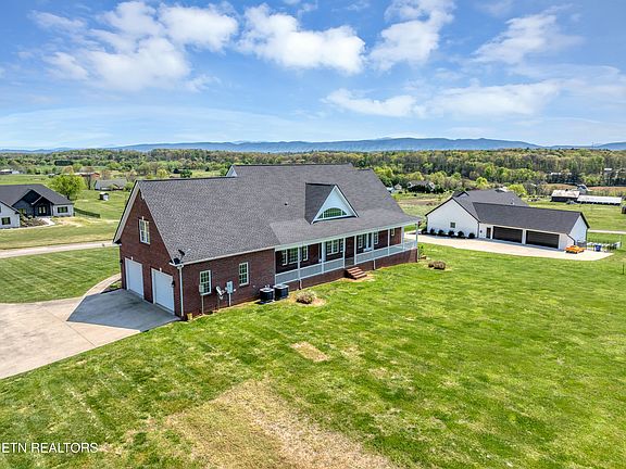 3rd image of 765 Longview Dr