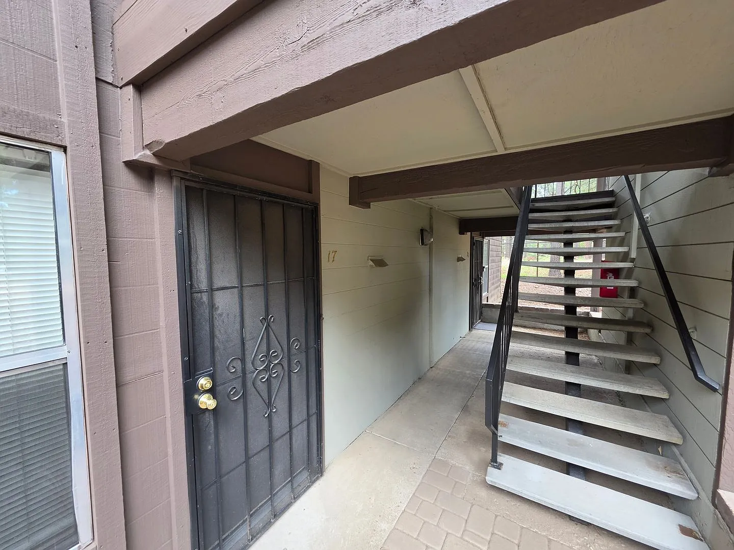 Available Now | Ground-Level 1-Bedroom Condo Across from NAU — Photo 4