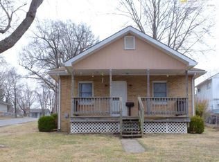 1501 S Pleasant St, Independence, MO 64055