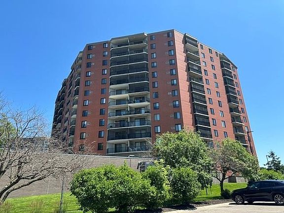 2nd image of 6500 Woodlake Dr APT 1104