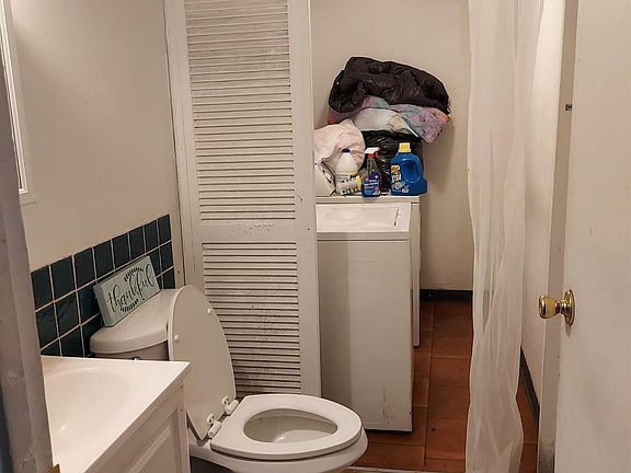 4th image of 1570 Meredith Drive