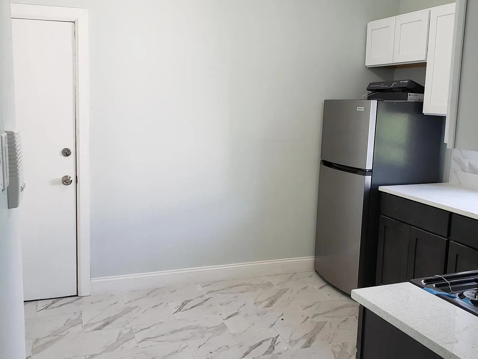 3 bed, $2,350 — Photo 2