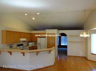 8472 NE Windstone St, Hillsboro, OR 97006