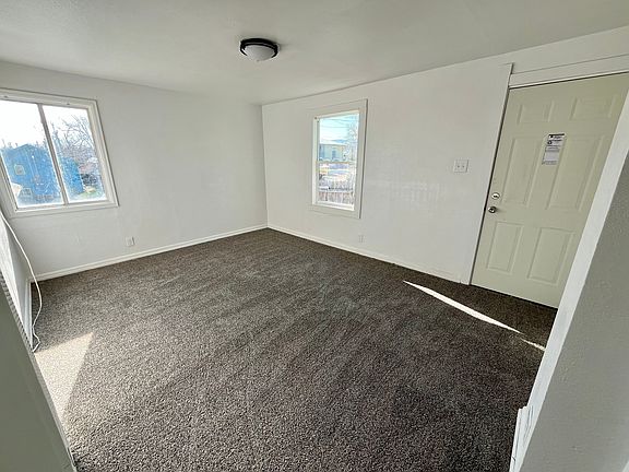 4th image of 1129 S Willow St #3