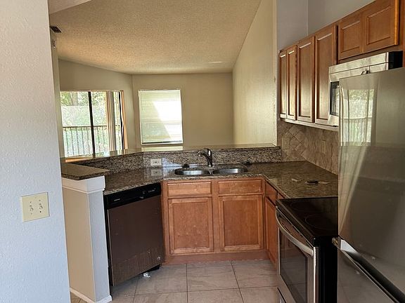 5th image of 7806 Sugar Brook Ct