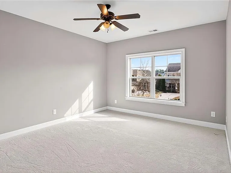 2607 Lulworth Ln — Photo 38