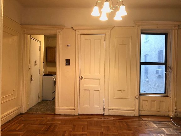 4th image of 1054 Bergen St APT 4B