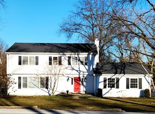 7925 Clarendon Hills Rd, Willowbrook, IL 60527