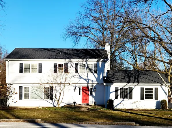 7925 Clarendon Hills Rd, Willowbrook, IL 60527