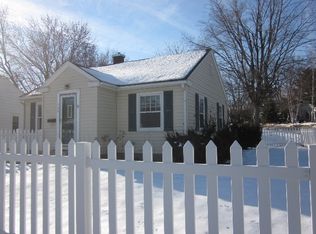 209 Badger Dr, Baraboo, WI 53913