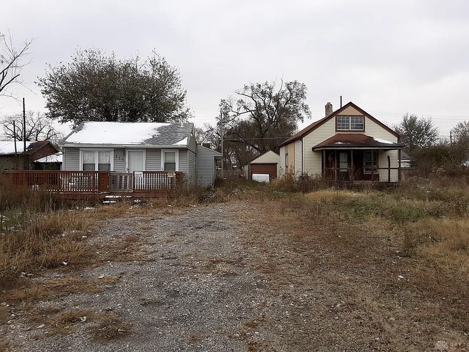 2nd image of 115 Lawncrest Ave