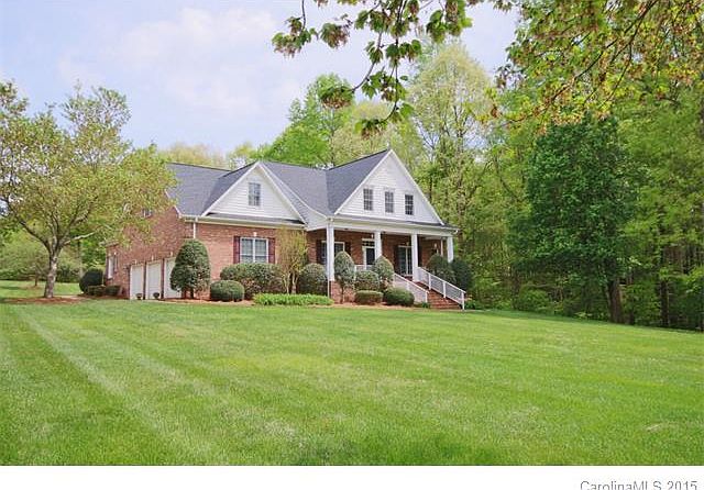 2nd image of 328 Whippoorwill Rd