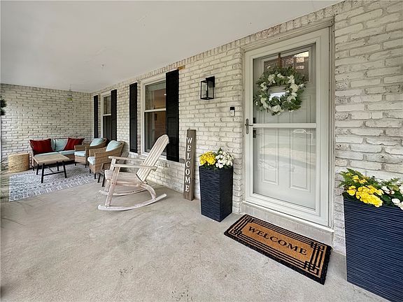 2nd image of 13631 Knollbrook Ln