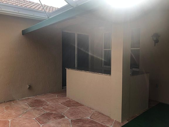 4th image of 800 Savannah Falls Dr