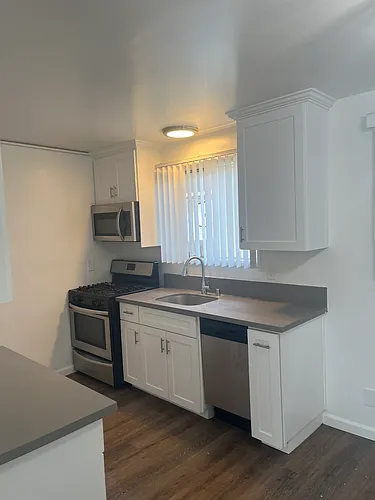604 Madrid Ave Photo 1