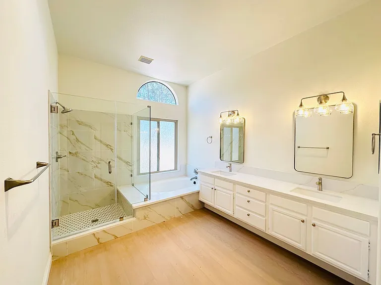 6635 Soaring Dr — Photo 36