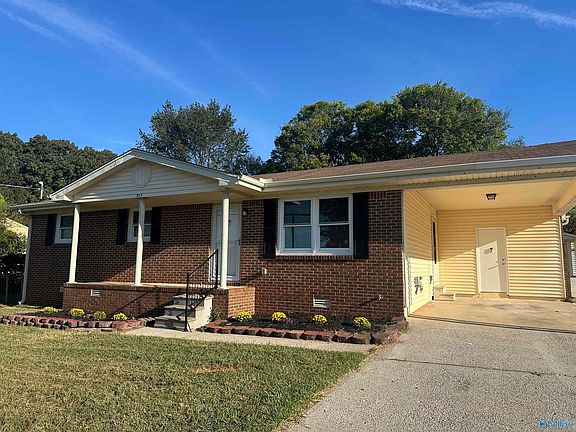 3rd image of 511 Carter Dr