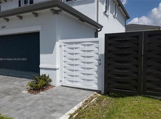 13625 SW 184th Ln, Miami, FL 33177