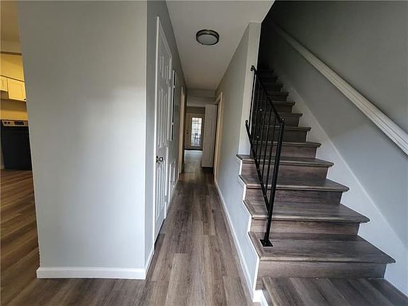 2nd image of 1708 Newport Pl