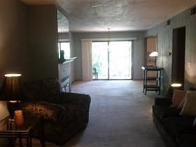 3rd image of 3385 Parkwild Dr