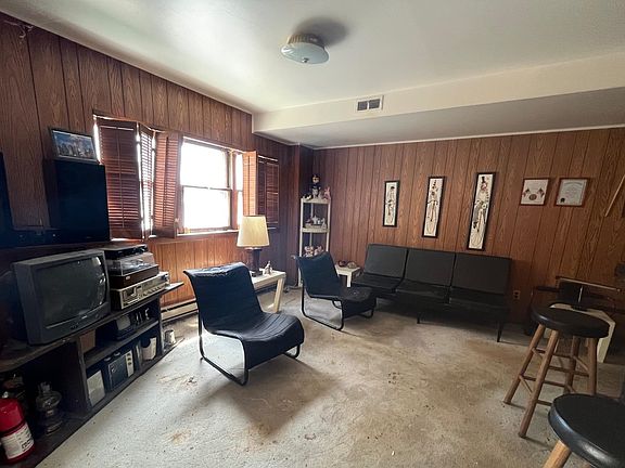 2nd image of 43 W 30th St APT A