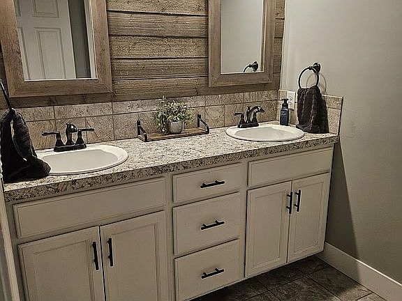 Master bath. 