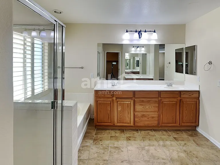 136 Palatial Pines Ave — Photo 12