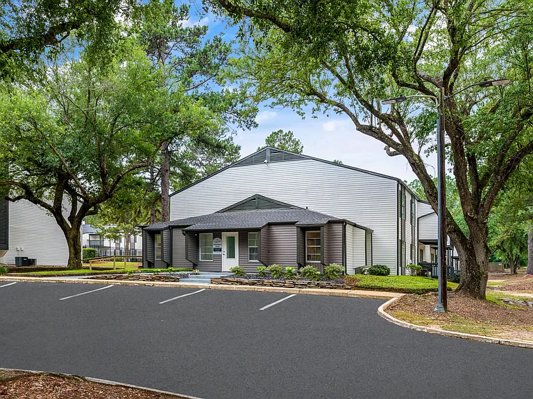 Sage Hill Apartments — Photo 10