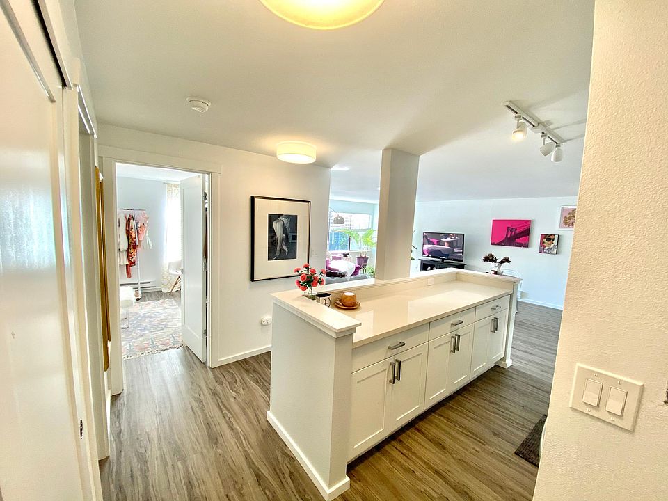 1st image of 2300 Fairview Ave N #9