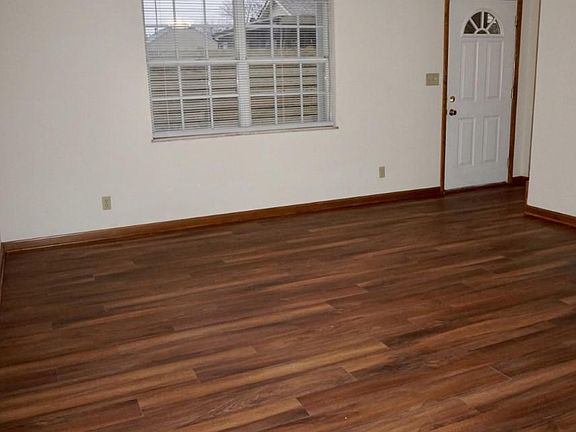 2nd image of 5404 Kentucky St #1