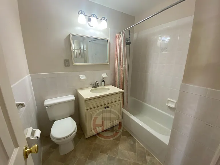 3186 Baisley Ave #2 — Photo 6