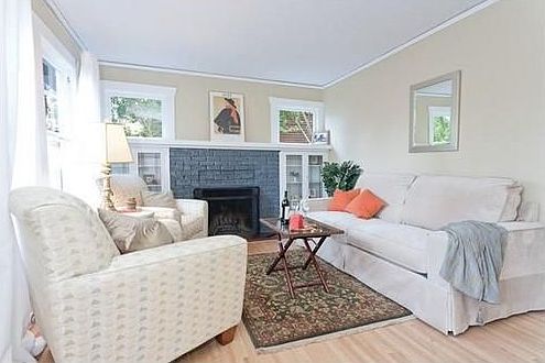 5th image of 1049 NE 92nd St