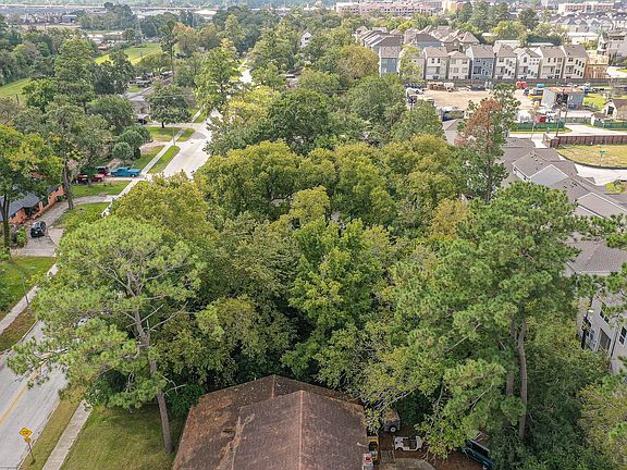 2nd image of 1513 Wycliffe Dr