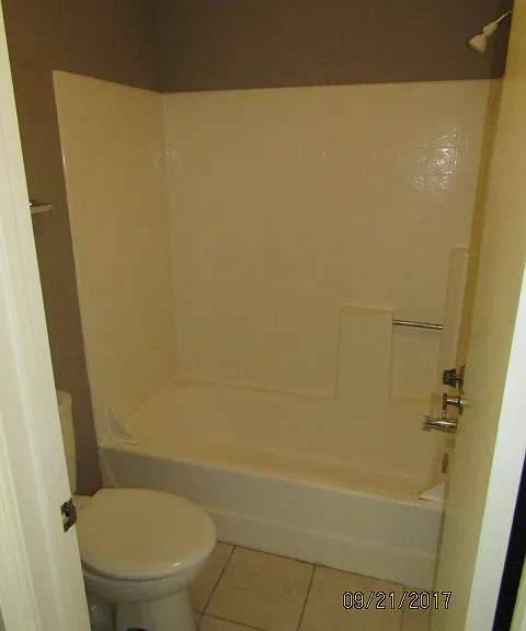 2035 S Elm St #204 — Photo 8