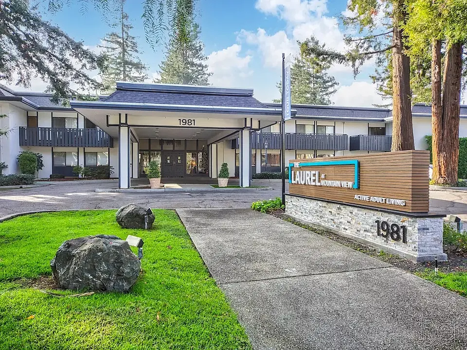 The Laurel at Mountain View (55+)