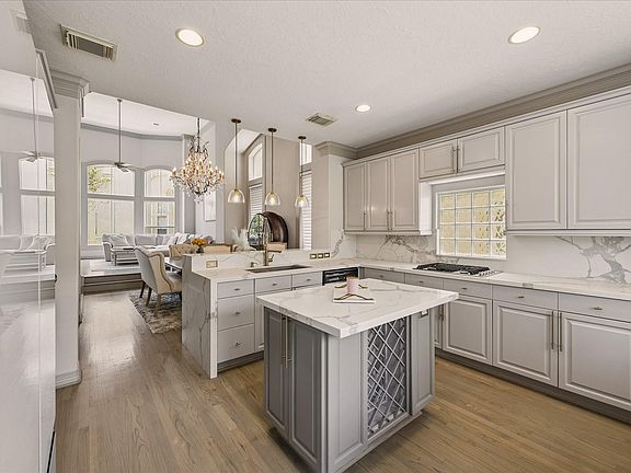 5th image of 1515 Hyde Park Blvd APT 24