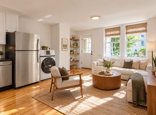 190 N 9th St #3, Brooklyn, NY 11211