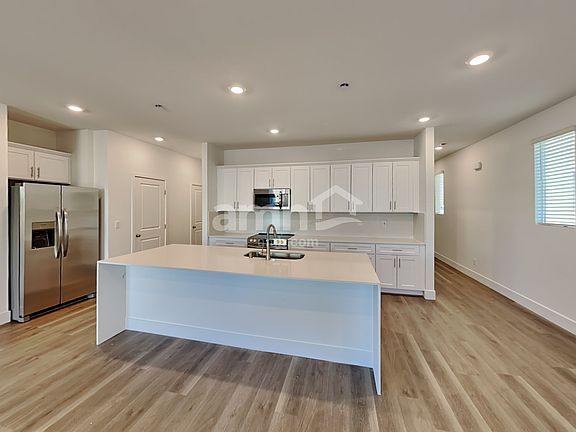 5th image of 6458 Marthas Vineyard Ave