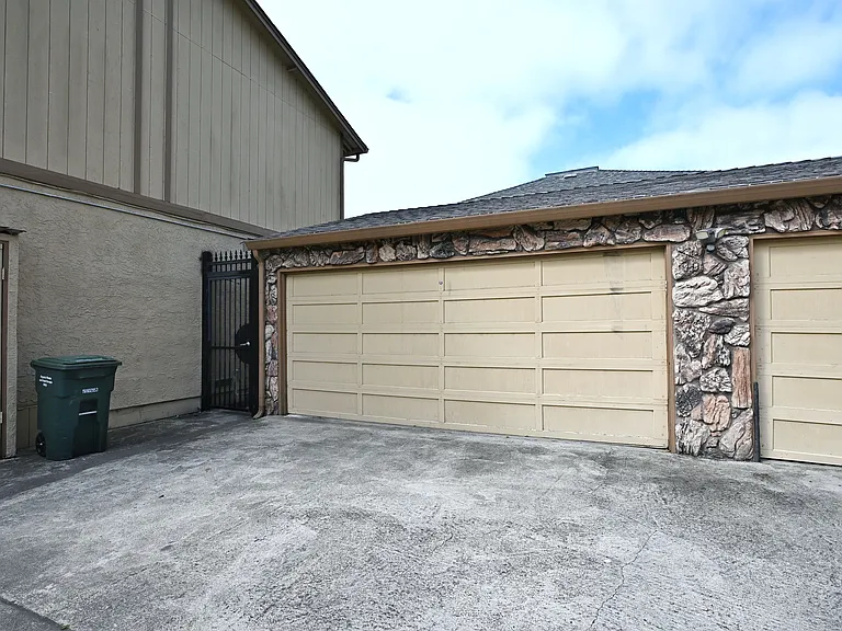 463 W Estudillo Ave — Photo 2