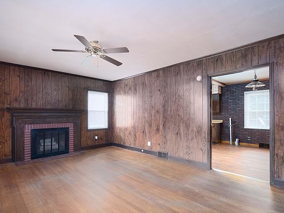 4th image of 316 Hillsboro Ave