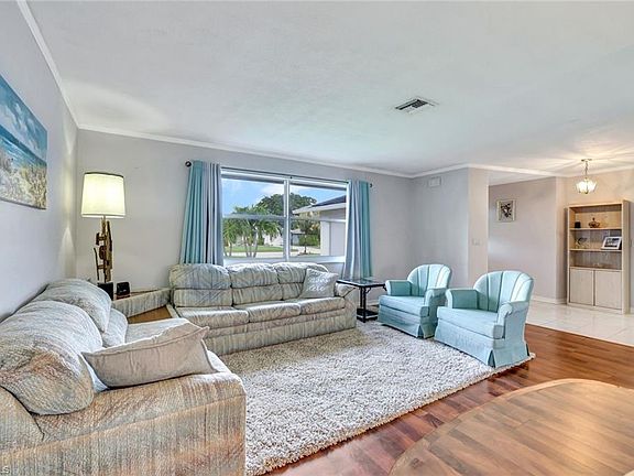 5th image of 4429 Lakewood BLVD
