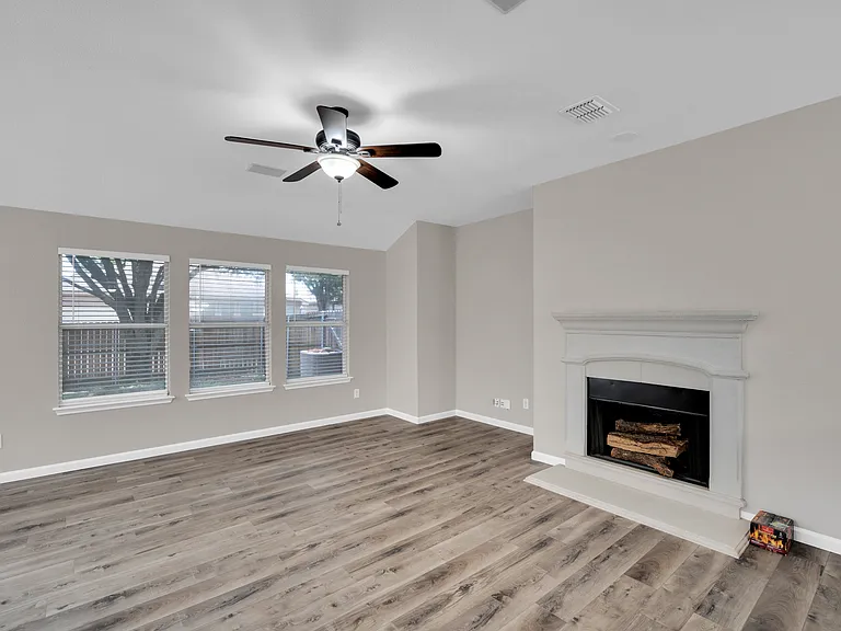 2135 Fair Weather Dr — Photo 3
