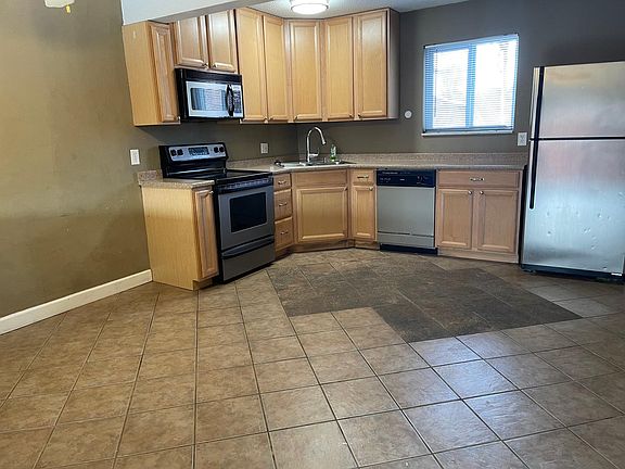 2nd image of 10005 Isabelle Ct #10005