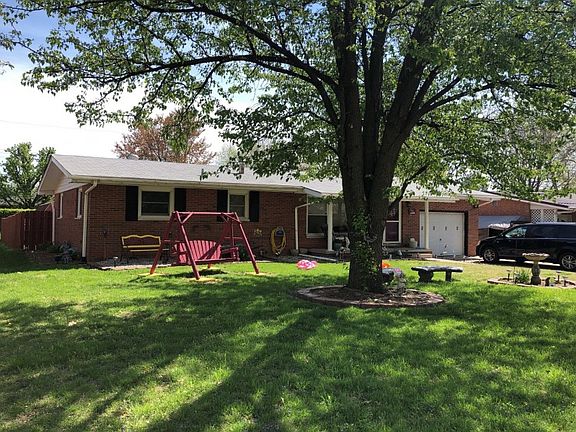 3rd image of 416 Crestview Dr
