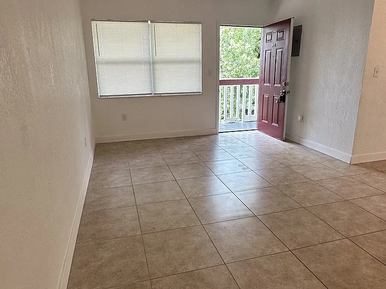 610 NE 123rd St — Photo 19